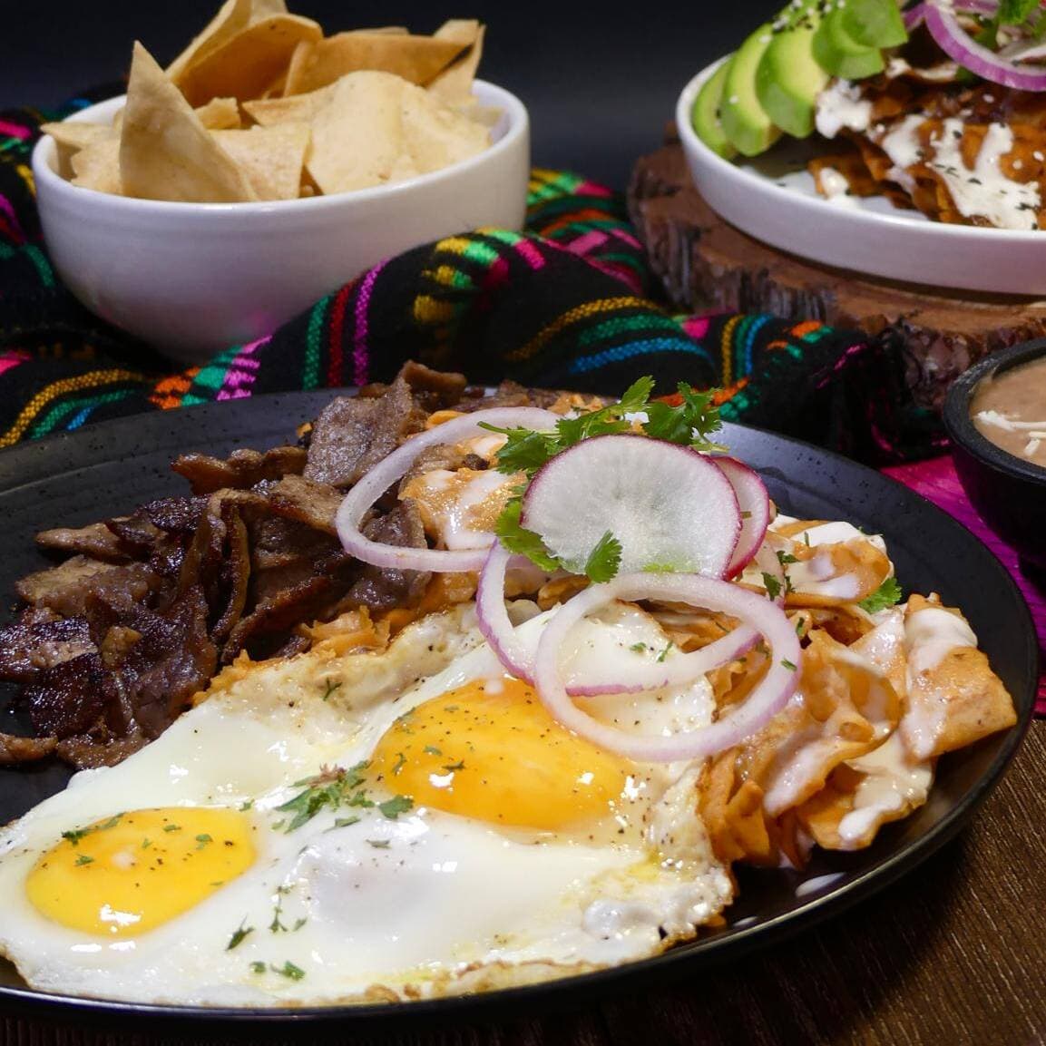 Chilaquiles a Caballo