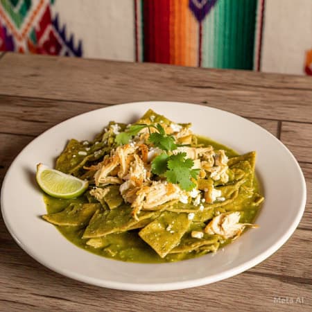 Chilaquiles Verdes Con Huevo