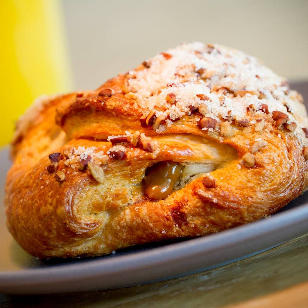 Croissant de Leche Quemada
