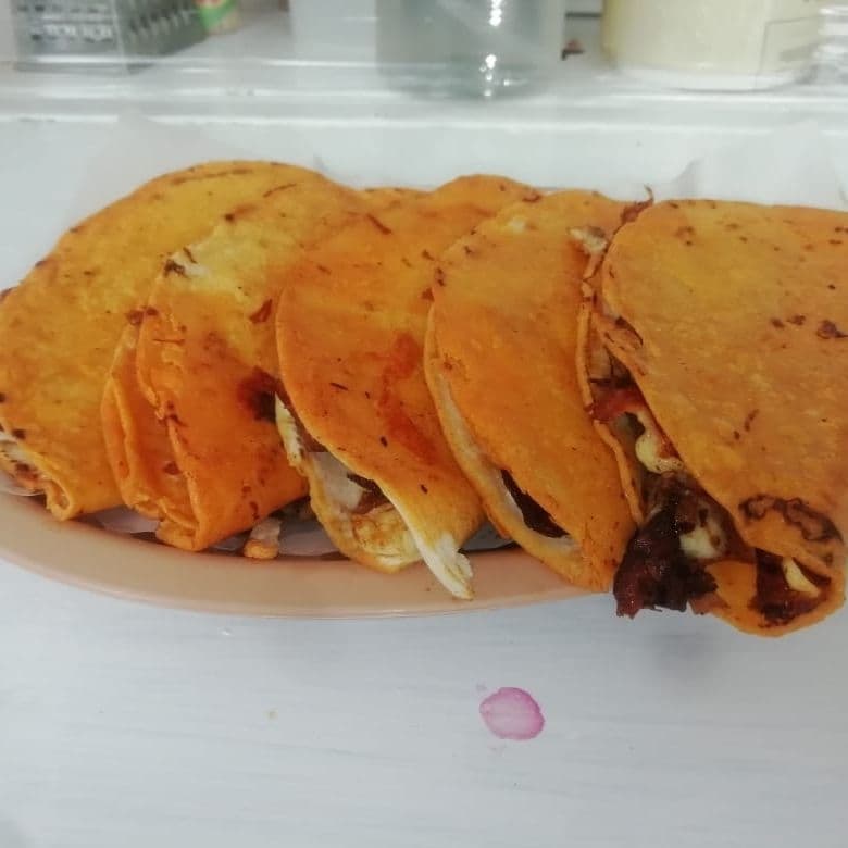 Combo Orden Quesabirria + Consomé + Bebida
