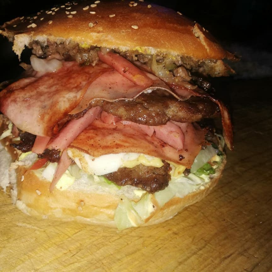 Hamburguesa Mega de Carne al Pastor