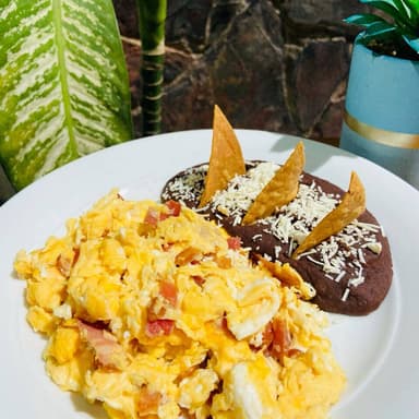 HUEVOS CON JAMÓN