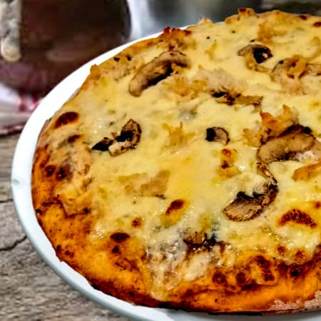 Pizza Pollo Champiñones
