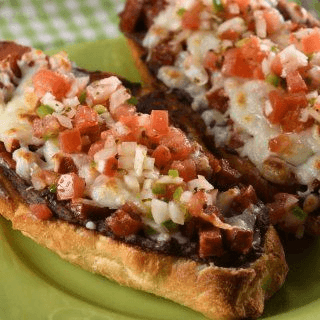 Mollete frijol y queso