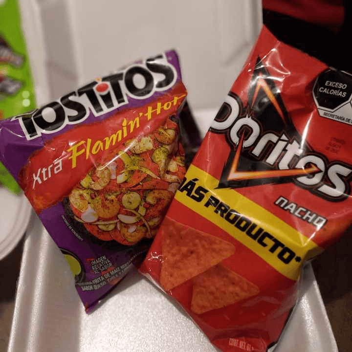 Combo Mixto-Tostitos flamin hot y dorinachos.
