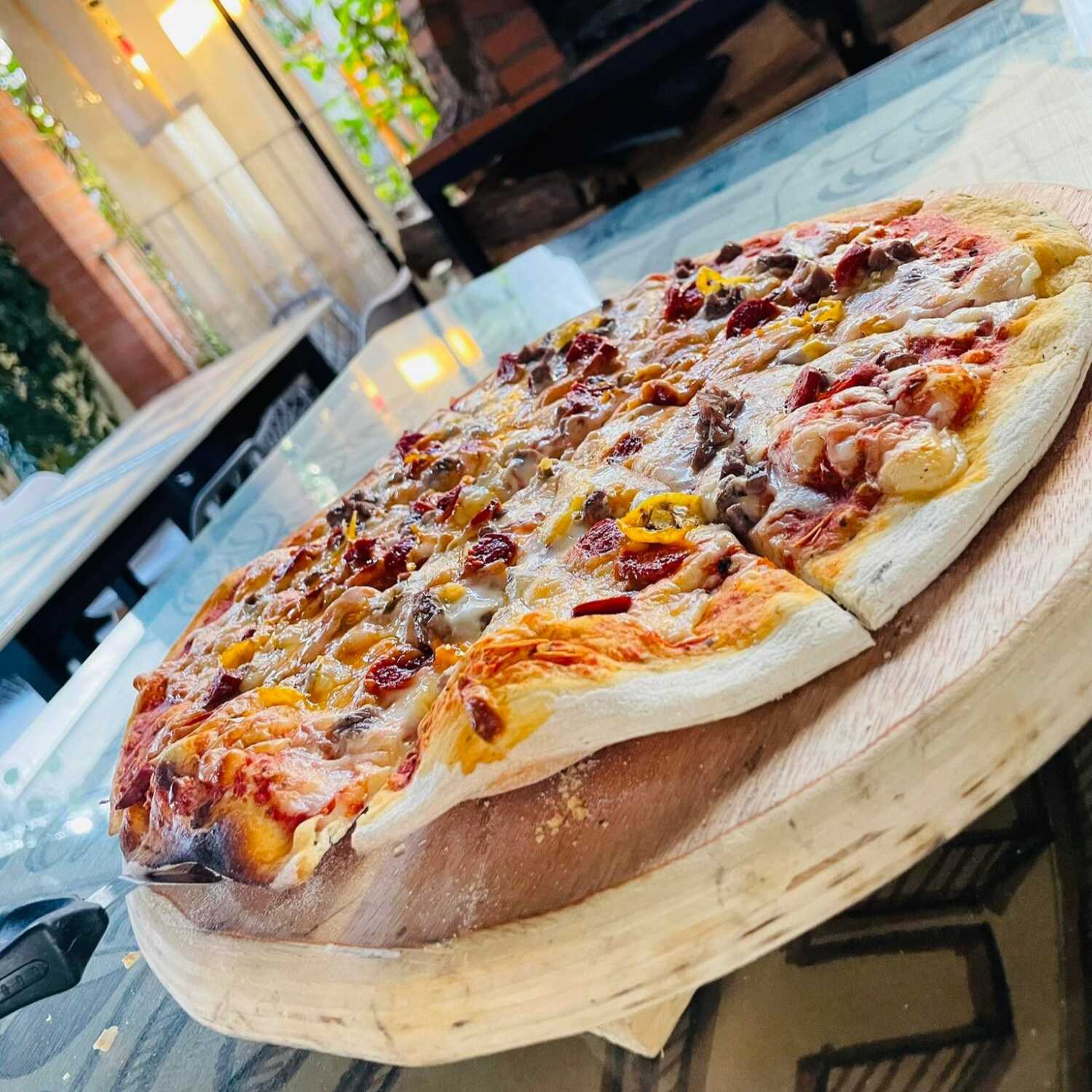Pizza de Arrachera. 8 reb, 35 cm de diametro aprox