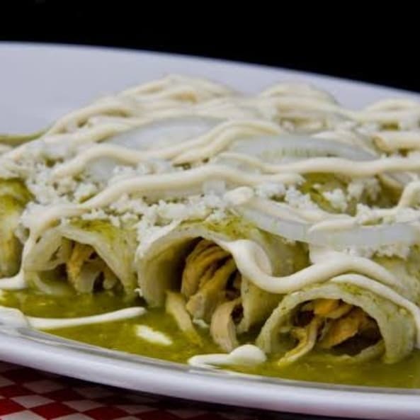 Enchiladas con Cecina