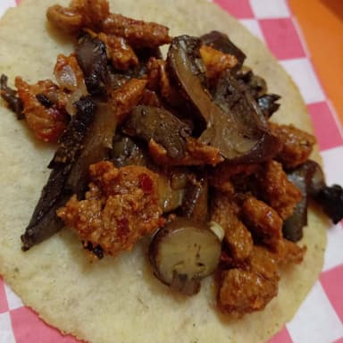 Taco pastor con champiñones