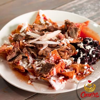 Chilaquiles Rojos con Arrachera