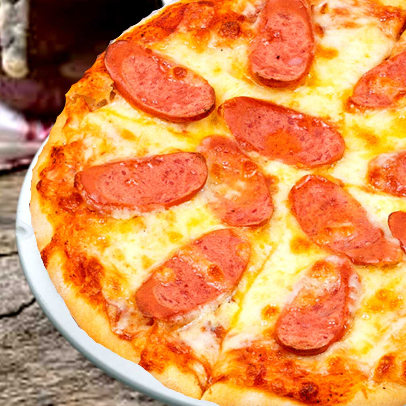 Pizza Salchicha Alemana y Tocineta