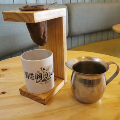 Café Chorreado con Leche