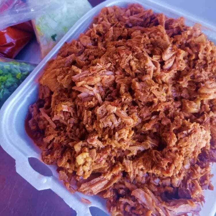 1kg de Birria, 2Litros de Consome,