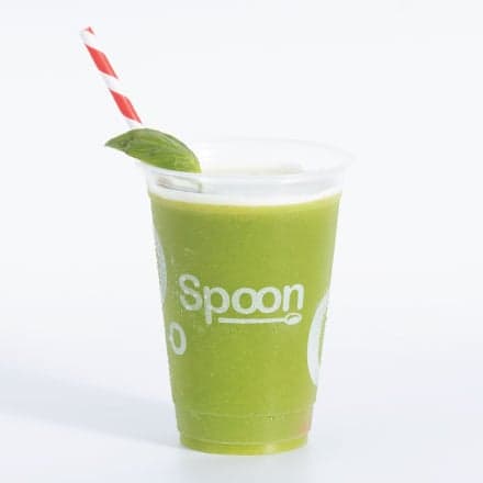 Detox Piña Cúrcuma Albahaca
