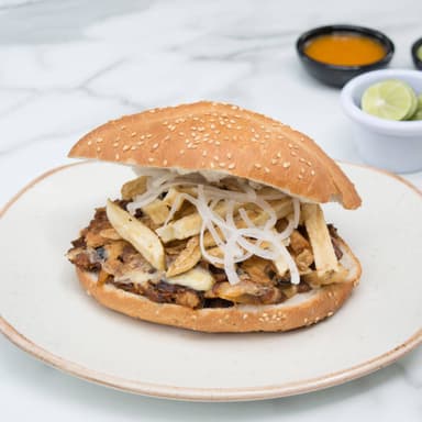Torta de bistec con champiñones
