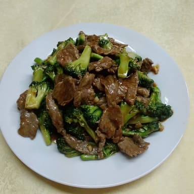 Lomito con Brócoli en Salsa de Ostión