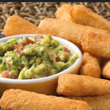 Yuca Frita Con Huevo Ranchero