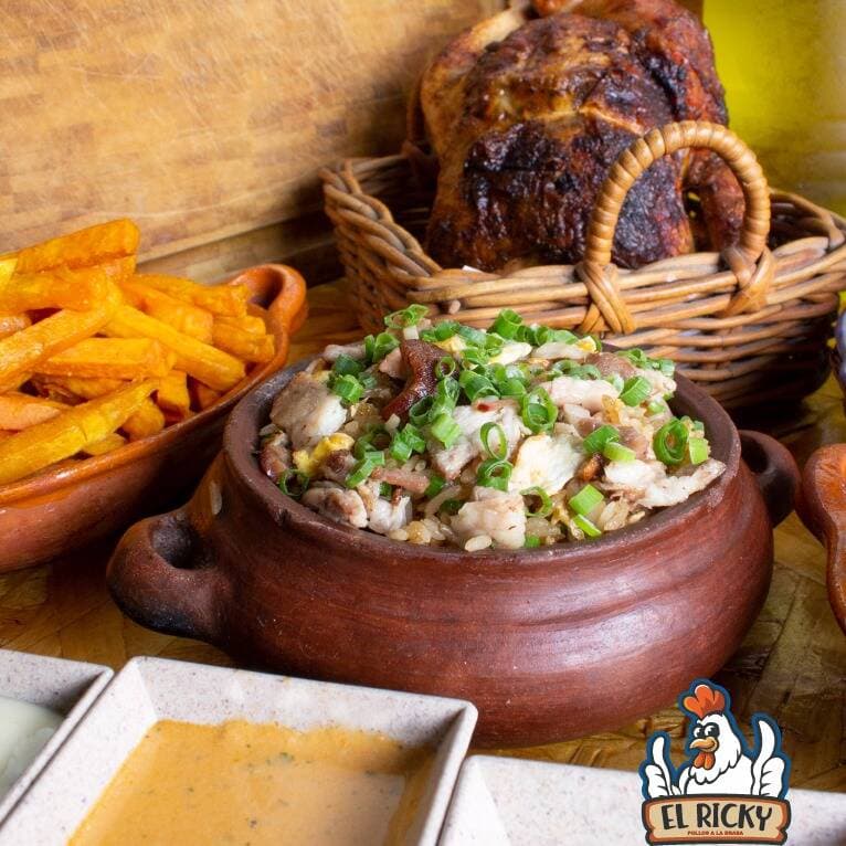 Banquete Oriental (1 pollo, papas, chaufa + gas.)