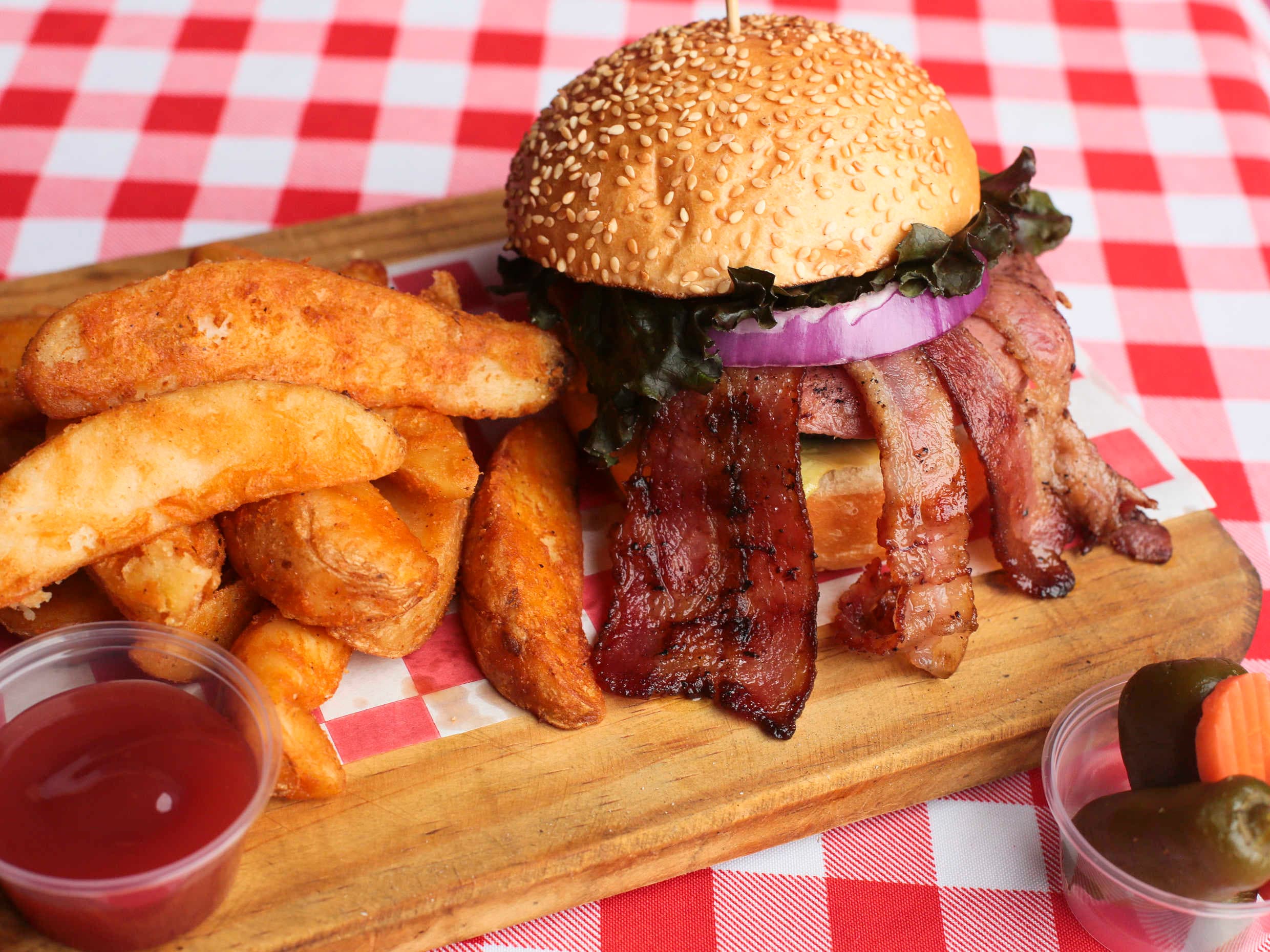 Hamburguesa con Tocino