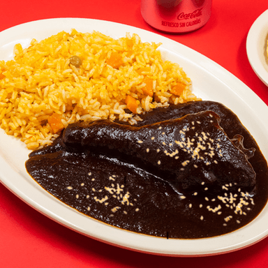 MOLE CON POLLO