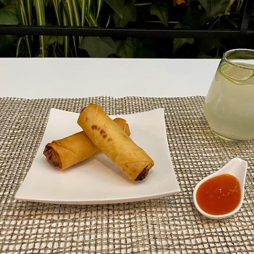 Combo Egg rolls + Limonada