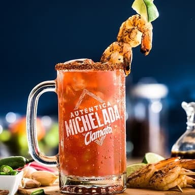 Michelada con Camarones