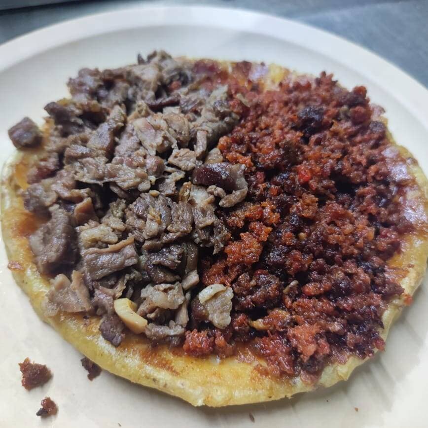 Pellizcada Campechana (Asada y Chorizo)