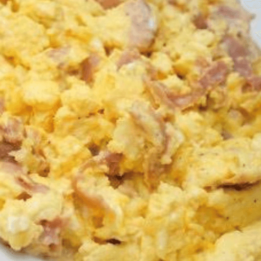 Huevos Revueltos con Tocino