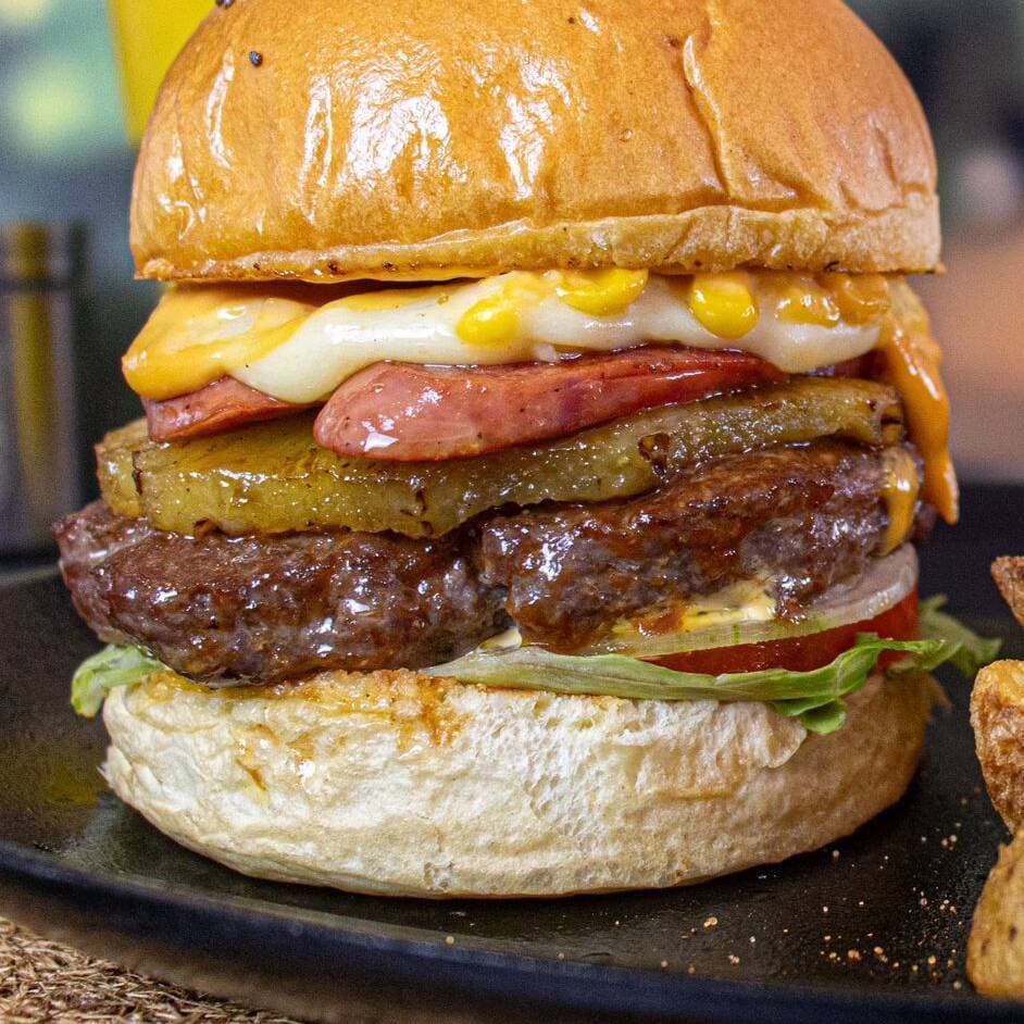 Combo Hamburguesa Maxihawaiana + Gaseosa 400ml