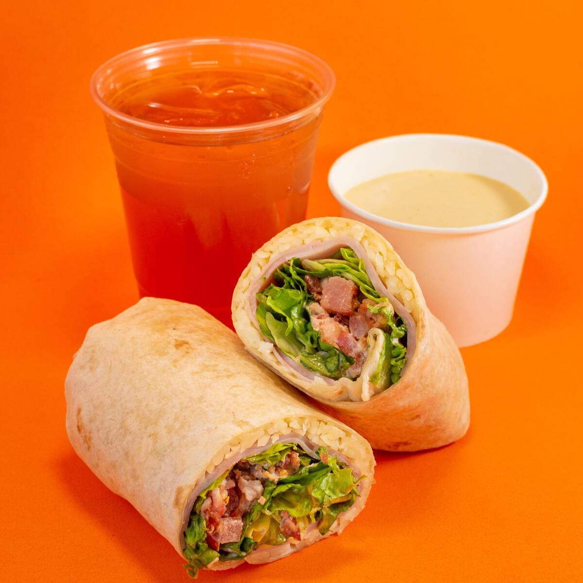 Combo Wrap Yanki + Sopa del Dia + Te de La Casa