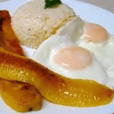 Arroz a la cubana + Bebida del Día