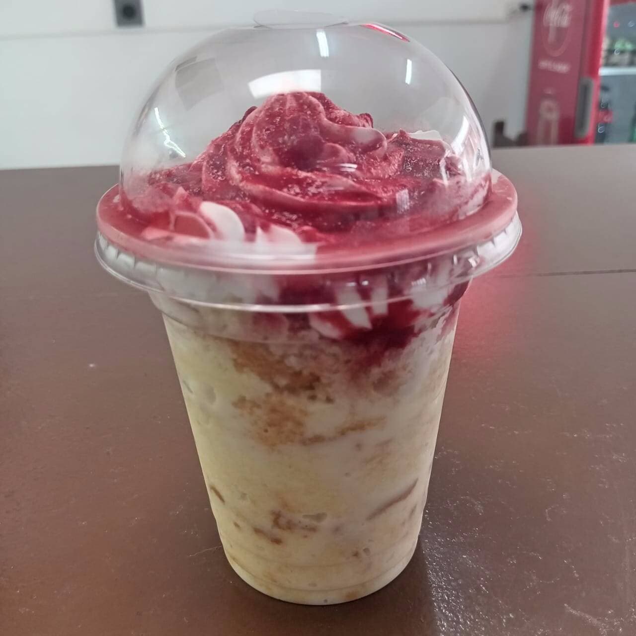 Tres Leches Artesanal de Fresas y Crema