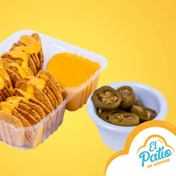 Nachos con queso amarillo
