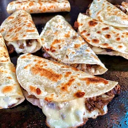 Taco de Carne Asada con Queso Derretido