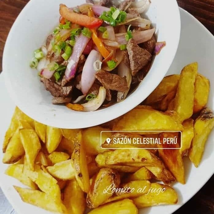 Lomito al Jugo con Papas Fritas