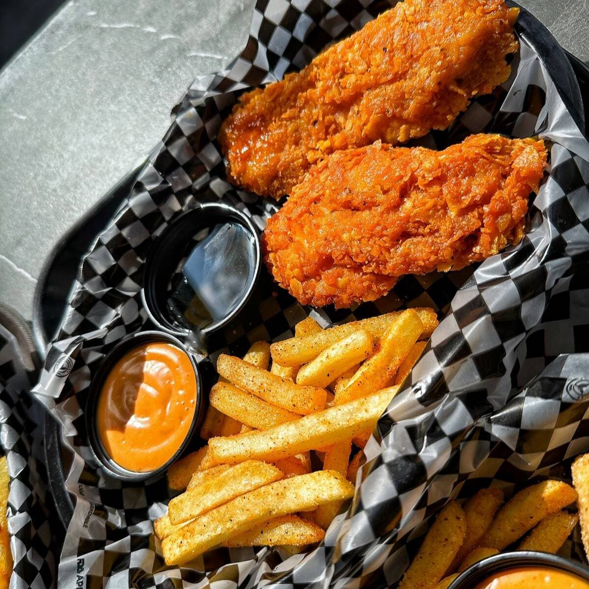 CHICKEN DORITOS