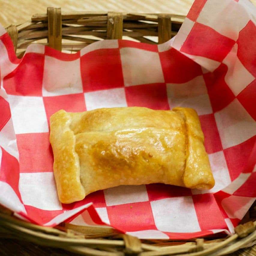EMPANADA DE PEPPERONI
