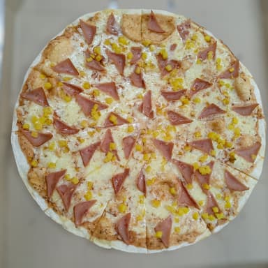 Pizza hawaiana 10- 12 porciones