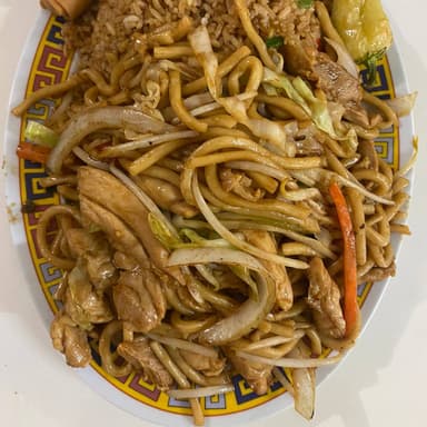 Chow Mein con Pollo