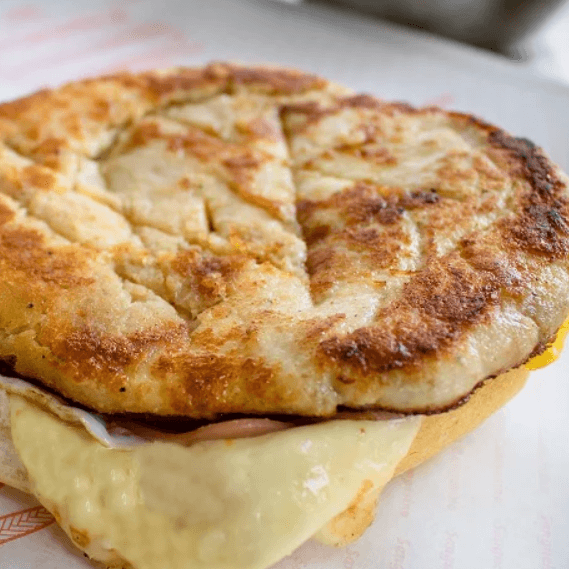 Sándwich de Milanesa con 2 Quesos y 1 Huevo