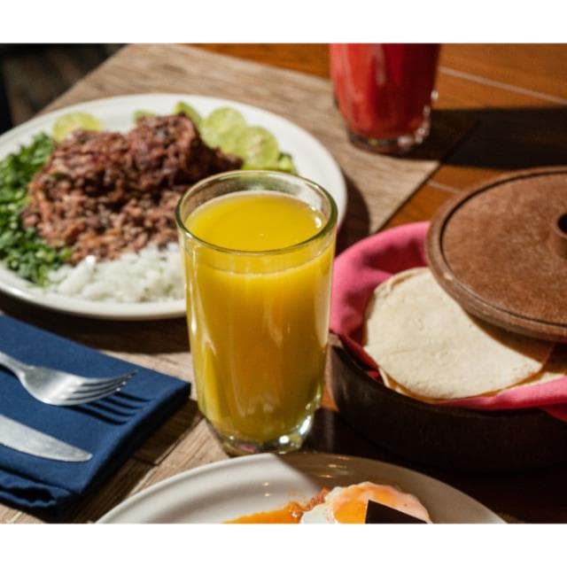 JUGO DE NARANJA 1/2 LT