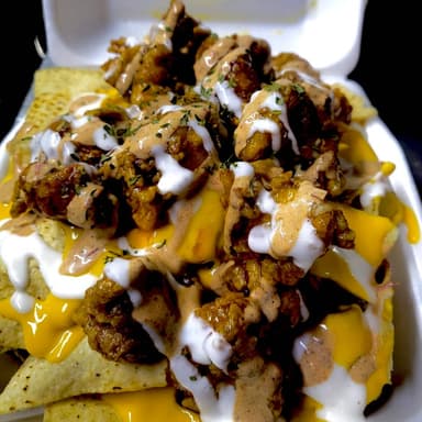 Nachos con boneless