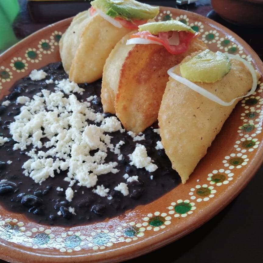 Quesadilla Rellena de Guiso