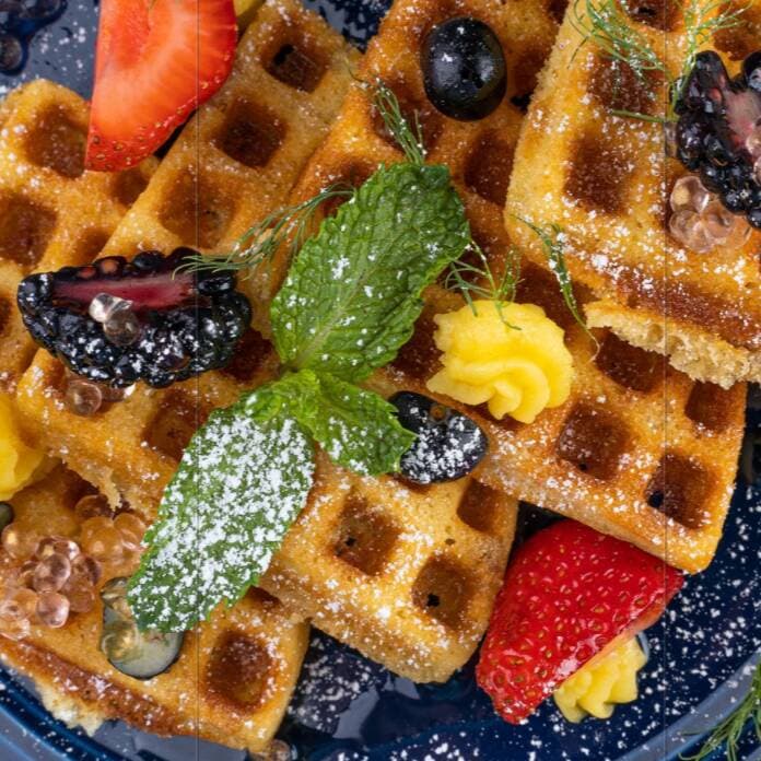 Waffles (Incluyen jugo, fruta, café o té)