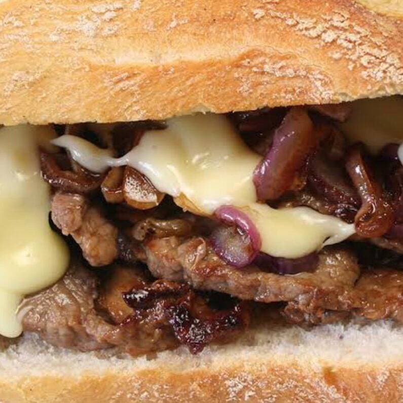 TORTA DE CARNEASADA CON QUESO