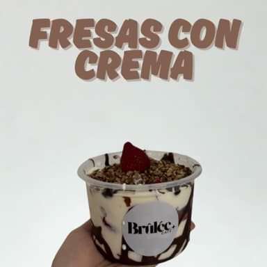 FRESAS CON CREMA MEDIO LITRO