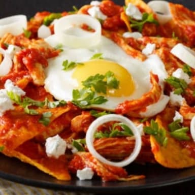 COMBO Chilaquiles Huevo Chorizo