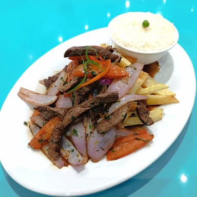 Lomo Saltado de Carne