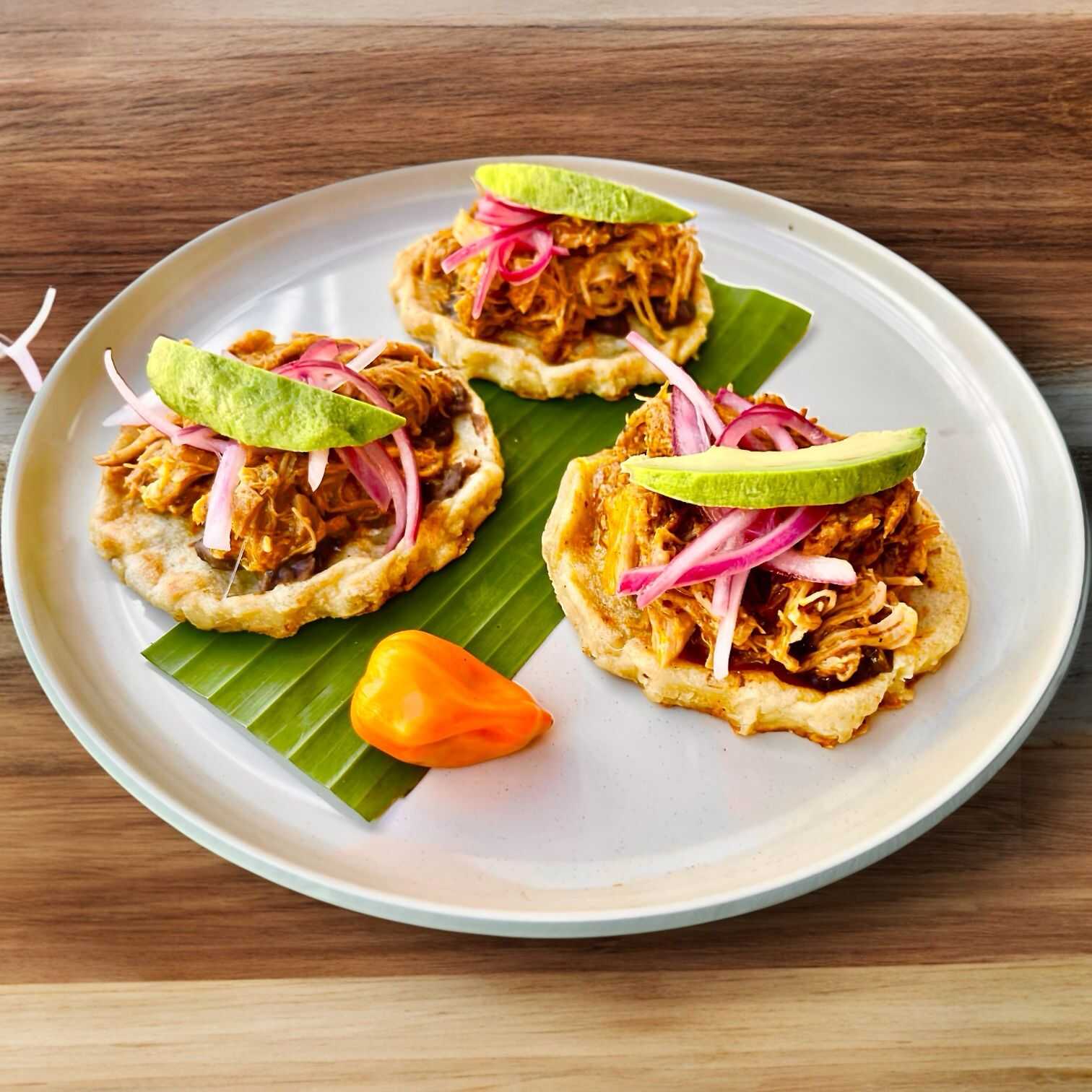 Sopes de Cochinita (3)