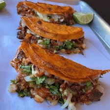 3 tacos dorados con bistec