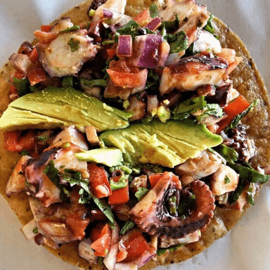 Tostada de Camarón y Pulpo